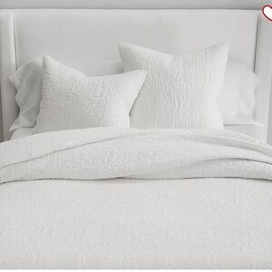 Pottery Barn Belgian Flax Linen Floral Stitch Quilt F/Q White